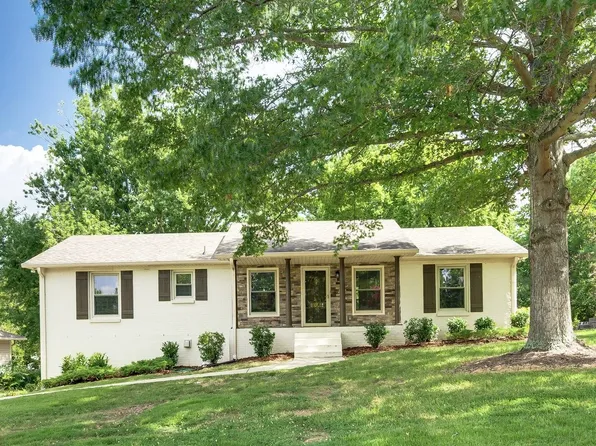 7418 Bridle Dr, Nashville, TN 37221