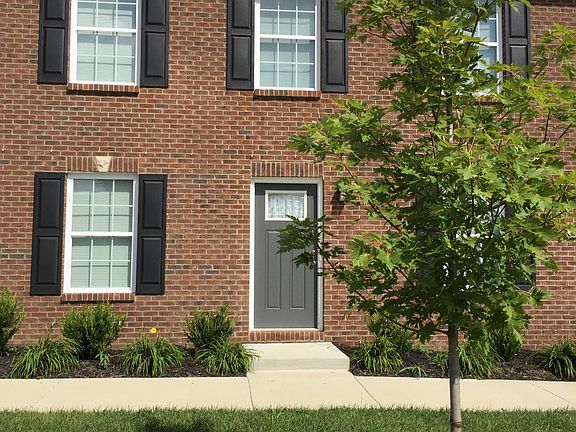 2nd image of 1005 Autumn Leaf Dr #2