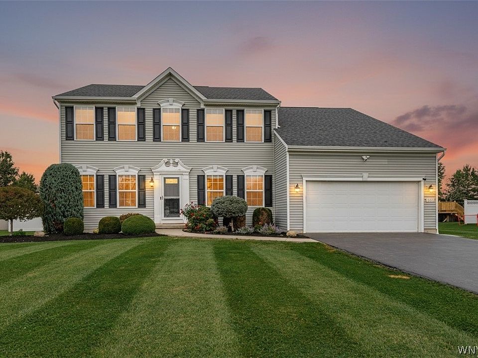 1st image of 4965 Devonshire Ln