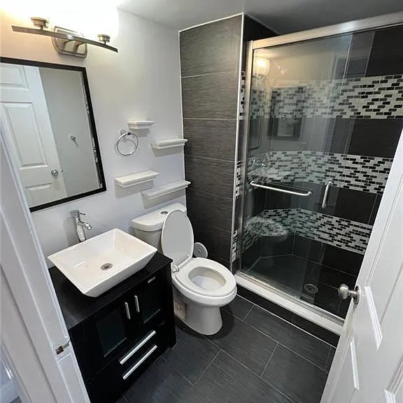 9015 W Sunrise Blvd — Photo 23