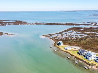 2720 Eleven Mile Rd, Galveston, TX 77554