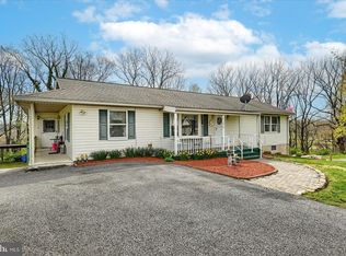 799 Menges Mills Rd, Spring Grove, PA 17362