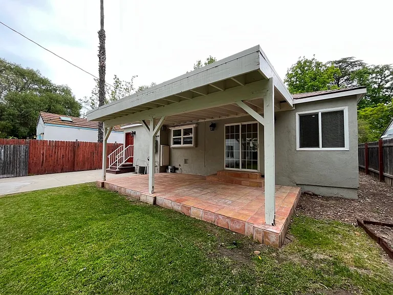 4316 Greenbush Ave — Photo 18