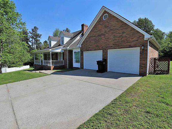 2nd image of 130 Palisades Cir