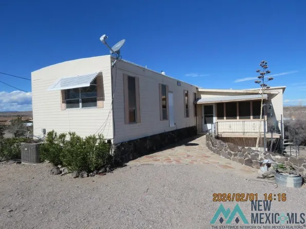 101 Hot Springs Landing Rd, Elephant Butte, NM 87935