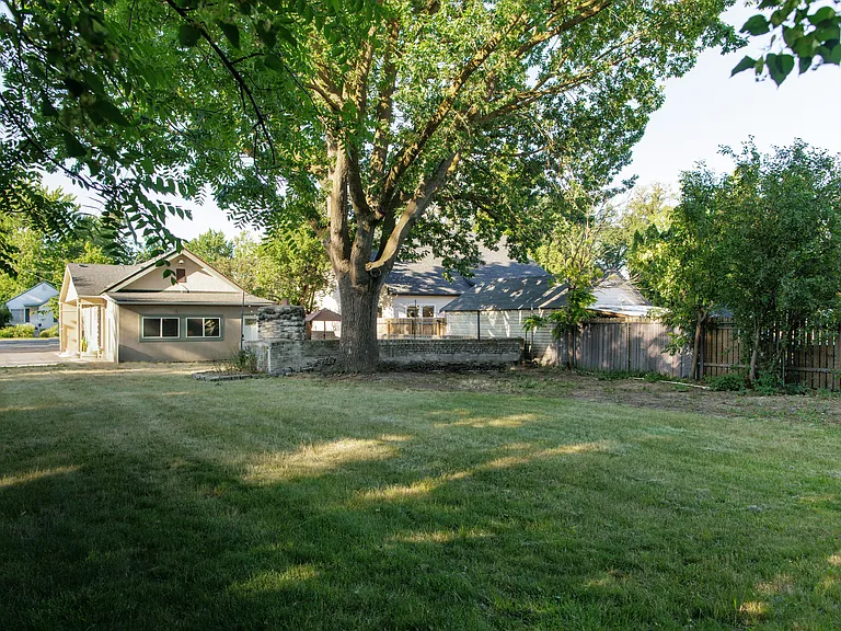 4624 W Gage St — Photo 26