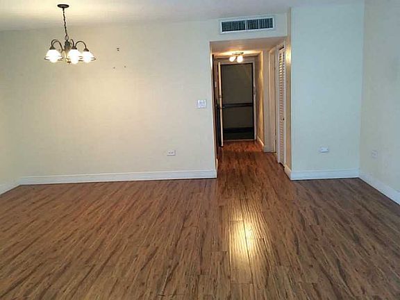 5th image of 5555 Collins Ave APT 5C