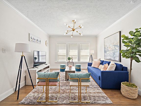 2nd image of 1802 Wentworth St Unit 1