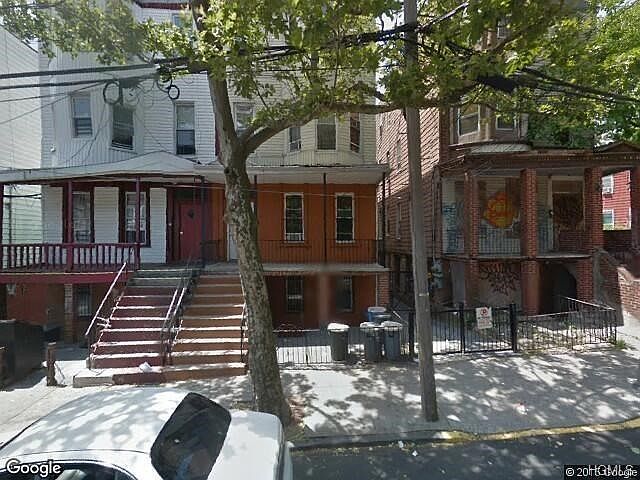 2nd image of 812 E 168th St
