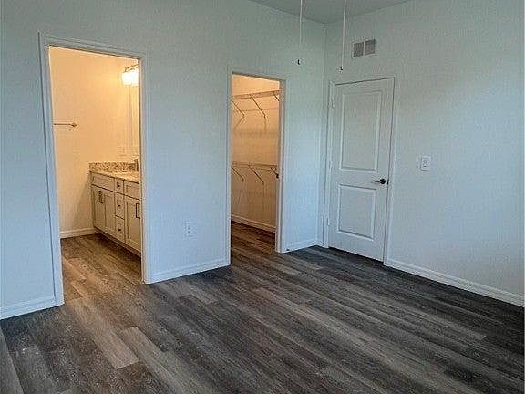 5th image of 615 SE 9th St #615