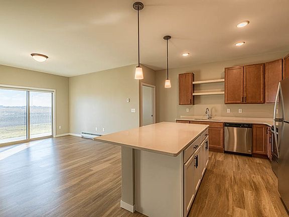 4th image of 4835 38th St SW #202