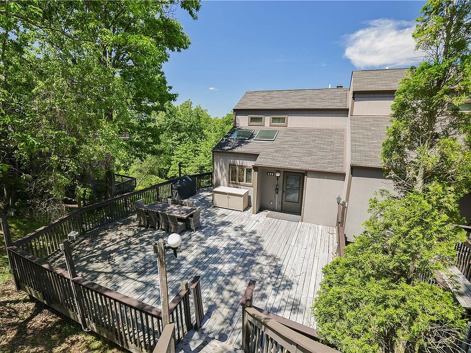 1st image of 298 Overlook Way