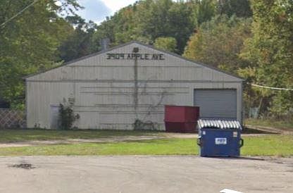 1st image of 3909 E Apple Ave