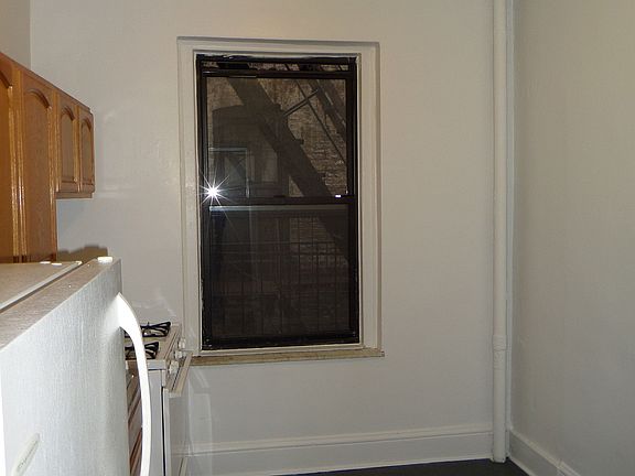 5th image of 3415 31st Ave #4H