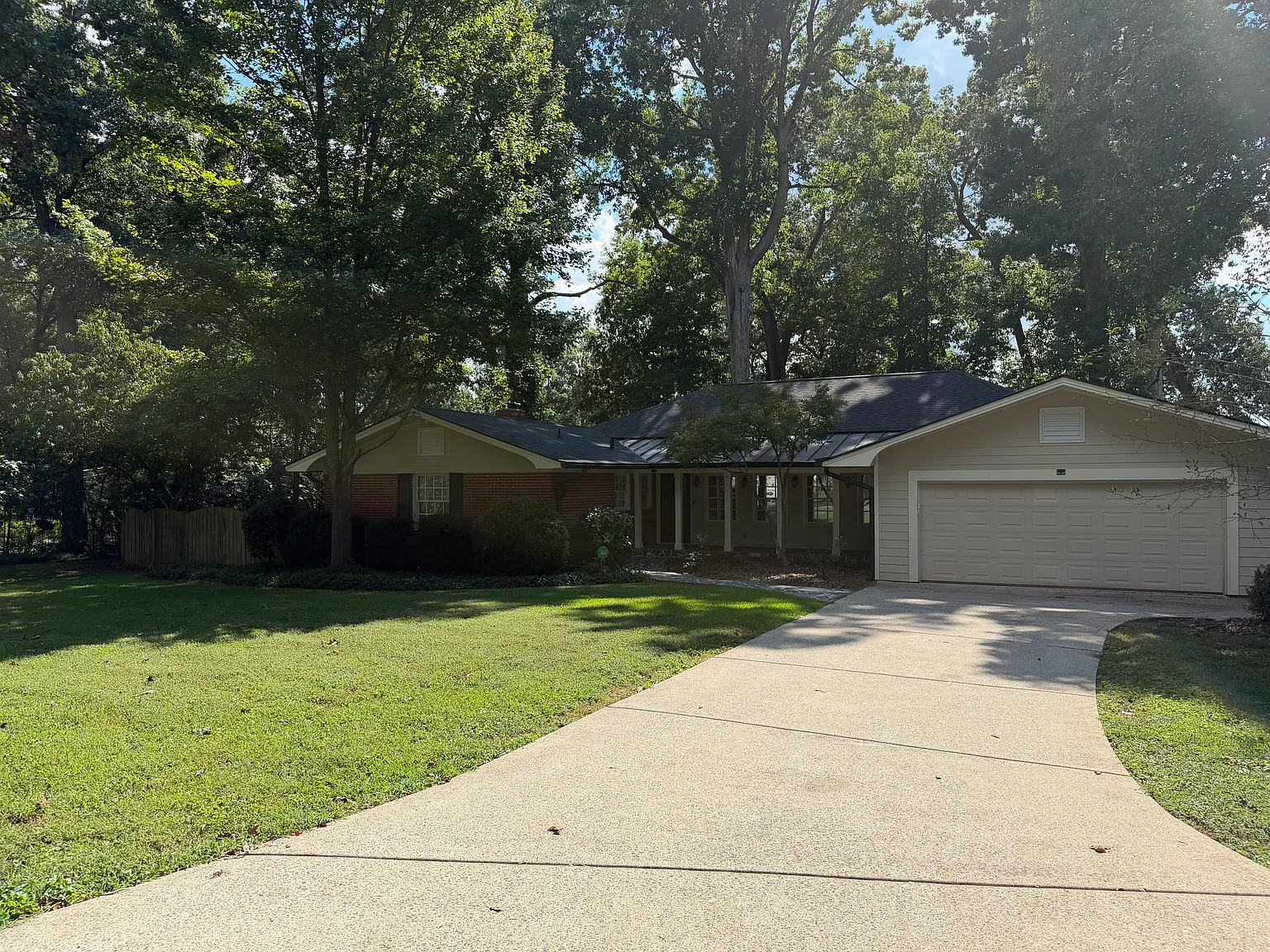 3 bed, 2055 sqft, $3,000 — Photo 1