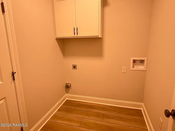 5th image of 310 Payton Woods Ln