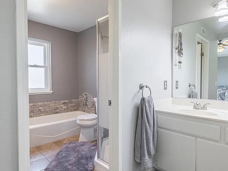 6331 Azalea Dr — Photo 4