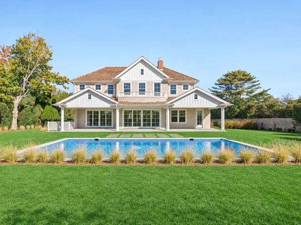 111 Magee St, Southampton, NY 11968