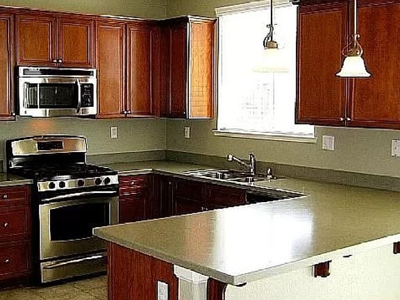 3rd image of 17 Petrel Ct