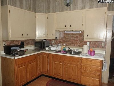 4th image of 925 South Ave