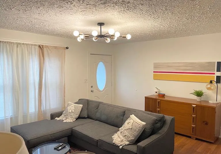 1408 Memorial Dr SE #UPSTAI — Photo 4
