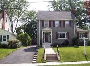 44 Westfield Rd, West Hartford, CT 06119