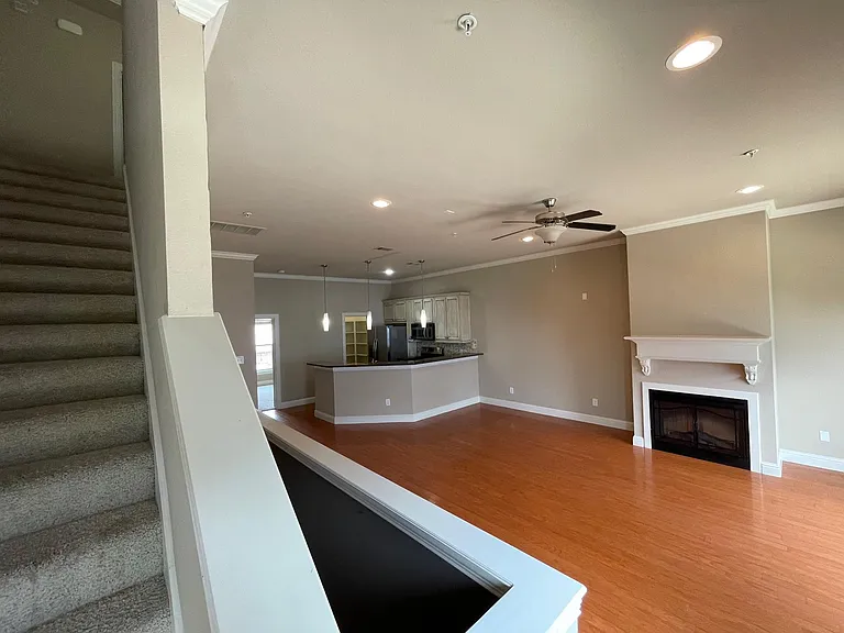 1616 Carpenter Dr — Photo 7