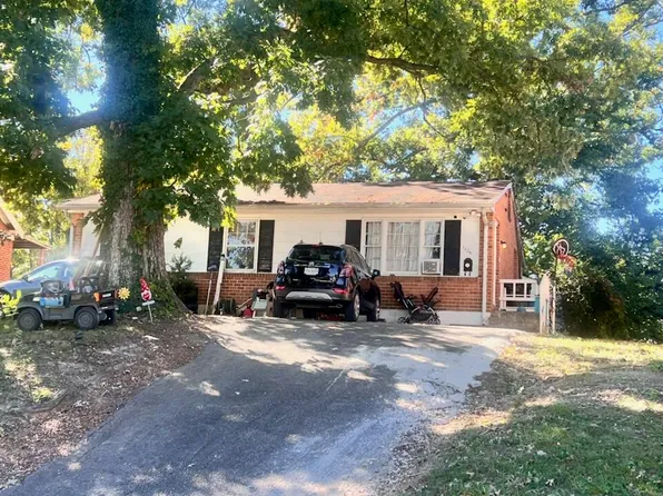 1426 Staunton Ave NW, Roanoke, VA 24017