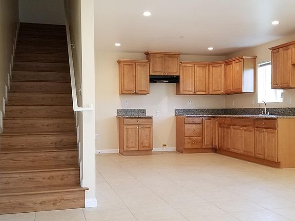 5th image of 5890 Quinn St #A