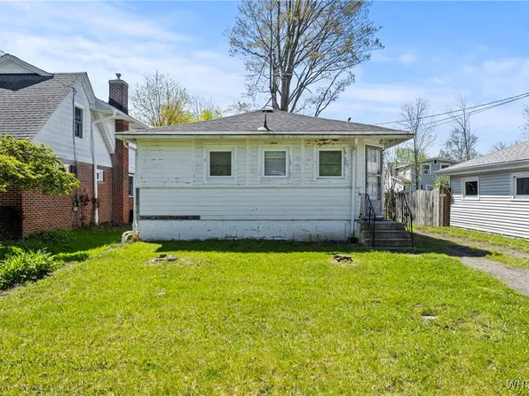 449 Madison Ave, Angola, NY 14006