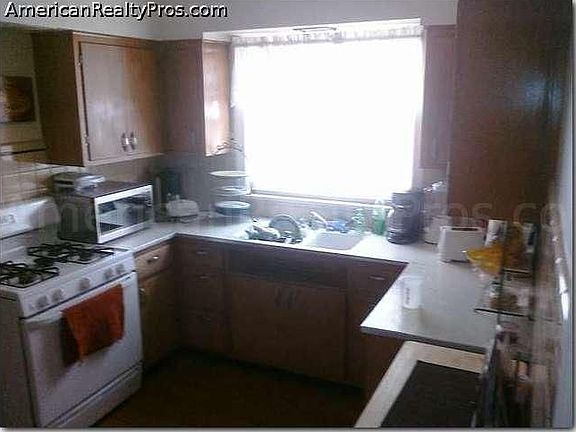 2nd image of 4641 N Hermitage Ave #2