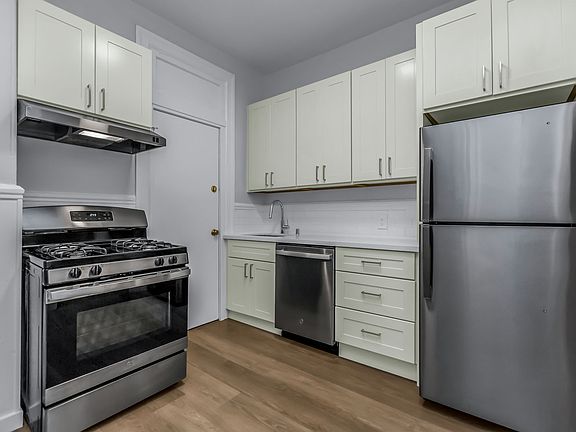 5th image of 409 Laguna St APT 2A
