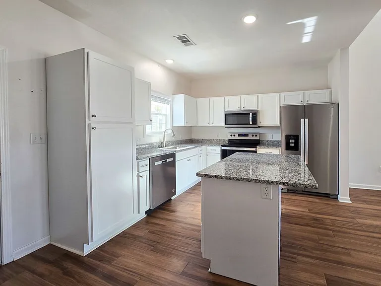 4804 Antosh Cir #4 — Photo 2