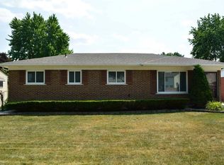 13130 Nantucket Dr, Sterling Heights, MI