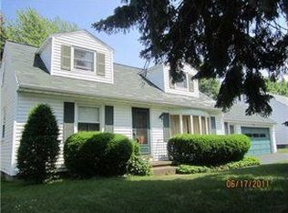 612 Harvest Dr, Rochester, NY 14626