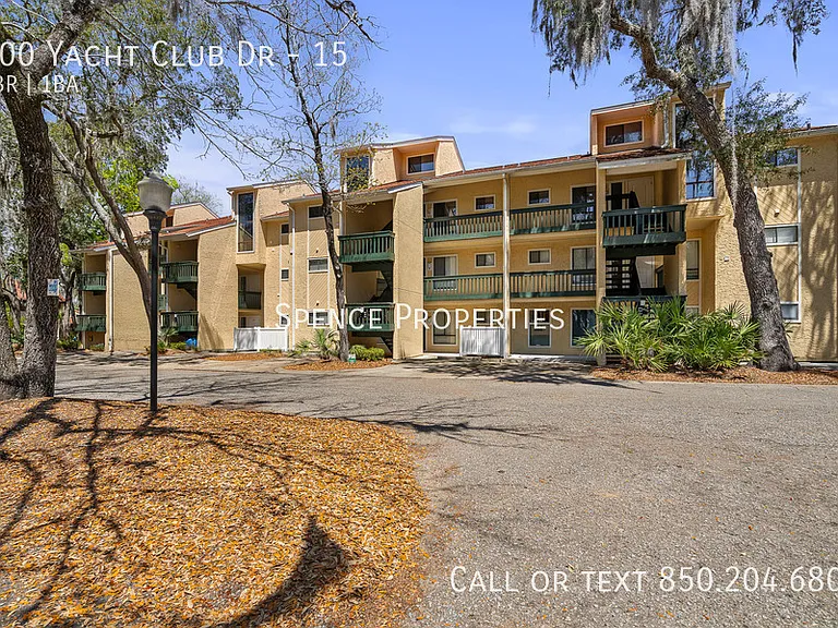 300 Yacht Club Dr #15 — Photo 3