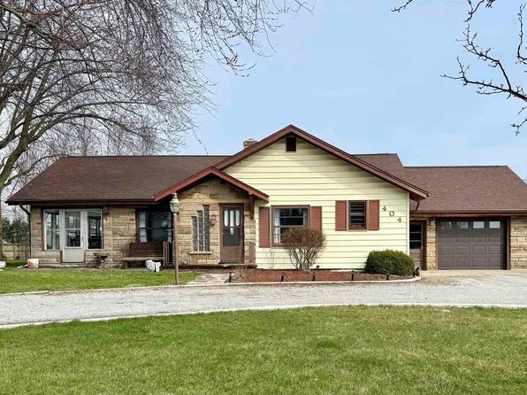 404 W Lake St, Topeka, IN 46571