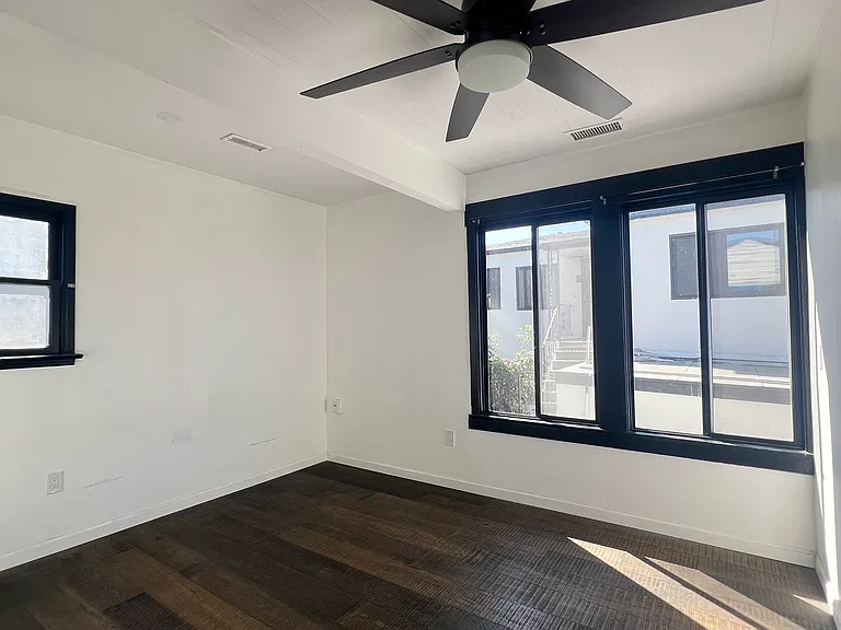 2449 A St #B — Photo 6
