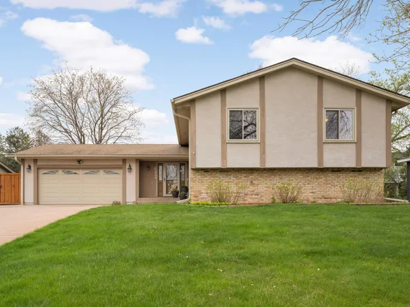 8224 Kingslee Rd, Bloomington, MN 55438