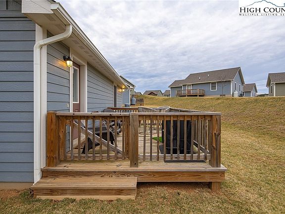 5th image of 424 Townhomes Place #.