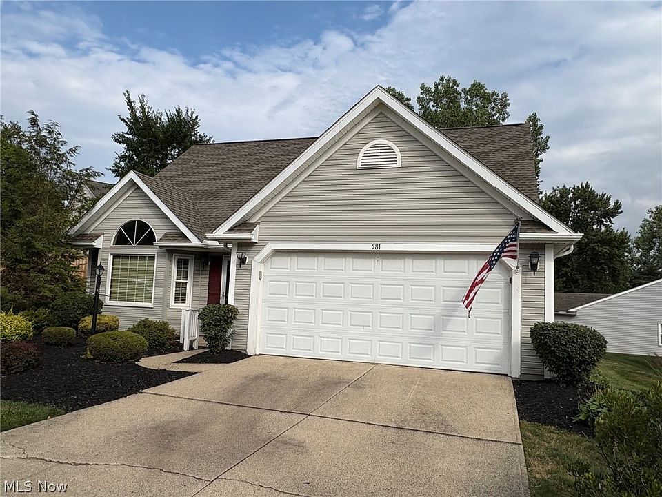 1st image of 581 Thornberry Ln