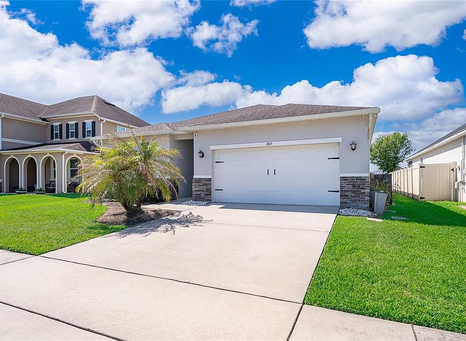 1st image of 1815 PLUMAS WAY