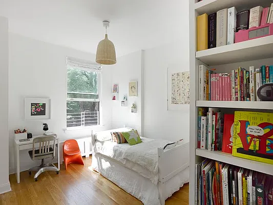 Sold by DALAZAR | media 18