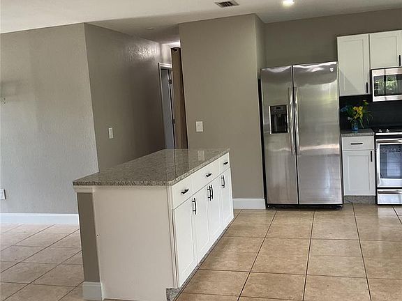 5th image of 6377 Myrtlewood Rd