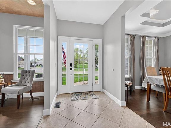 5th image of 150 Silverstone Cir