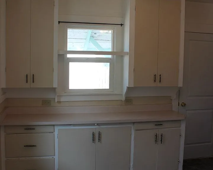 1407 Danforth Ave — Photo 8