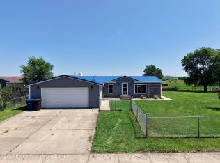 765 5th Ave SE, Dickinson, ND 58601