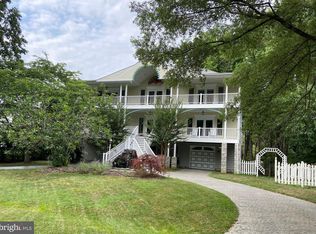 1247 Cherry Tree Ln, Annapolis, MD 21403