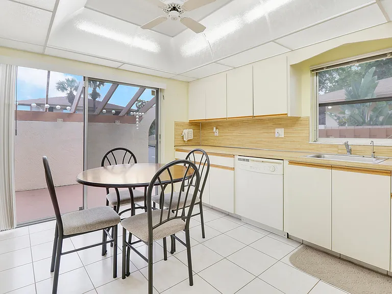 13759 Date Palm Ct #A — Photo 5