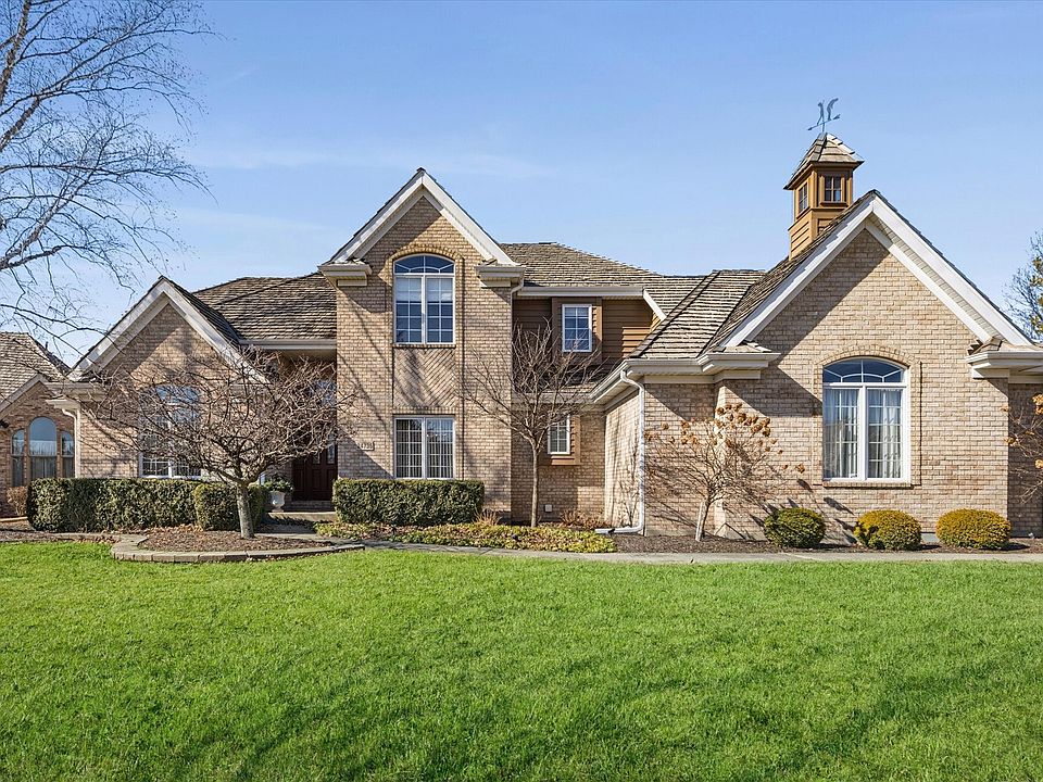 1st image of 24735 W Manor Dr